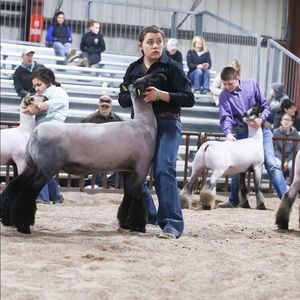 Meet your Posher, Chloe